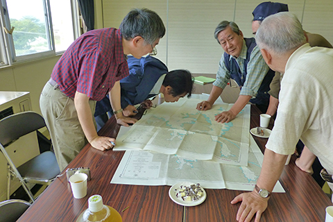 気仙沼大島での共同調査風景（2015/9/24）